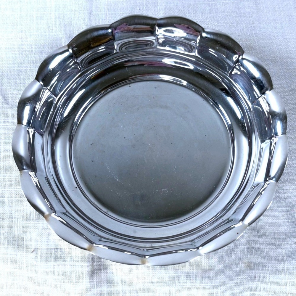 intage Reed & Barton 125 Silverplate Scalloped Round Small Trinket/Candy Dish
